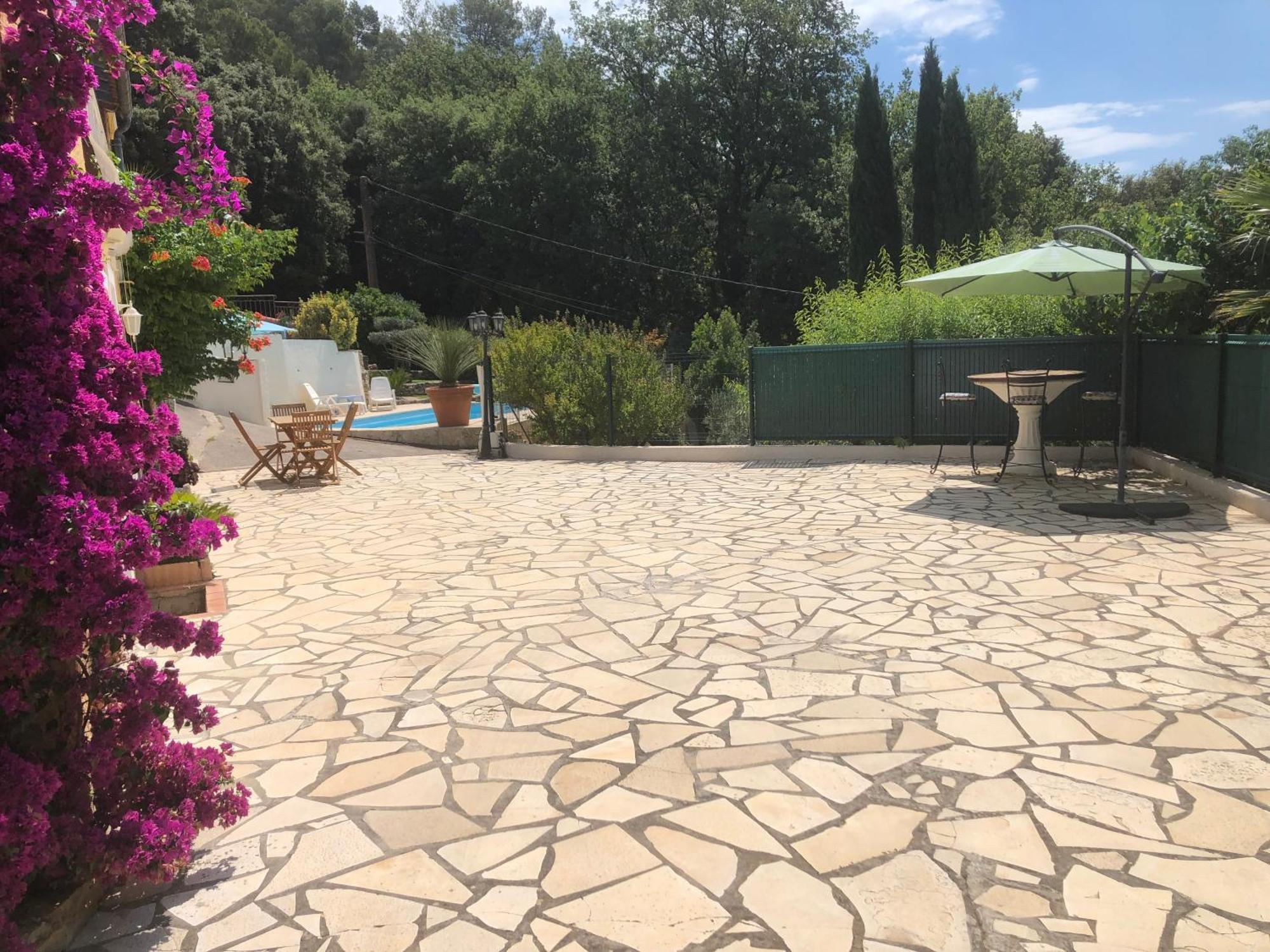 Appartement Dans La Colline Belgentier Εξωτερικό φωτογραφία
